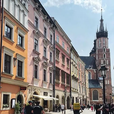 Air-conditioned In The Center, Old Town