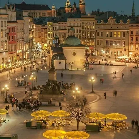 Air-conditioned In The Center, Old Town Apartman *