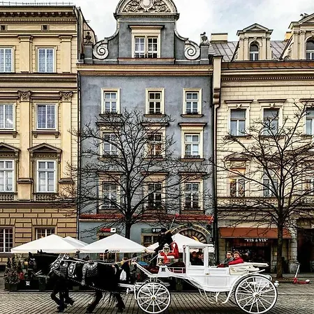 Air-conditioned In The Center, Old Town